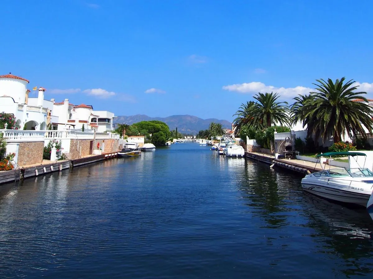 Holiday Home Porto Fino 33-35C Empuriabrava